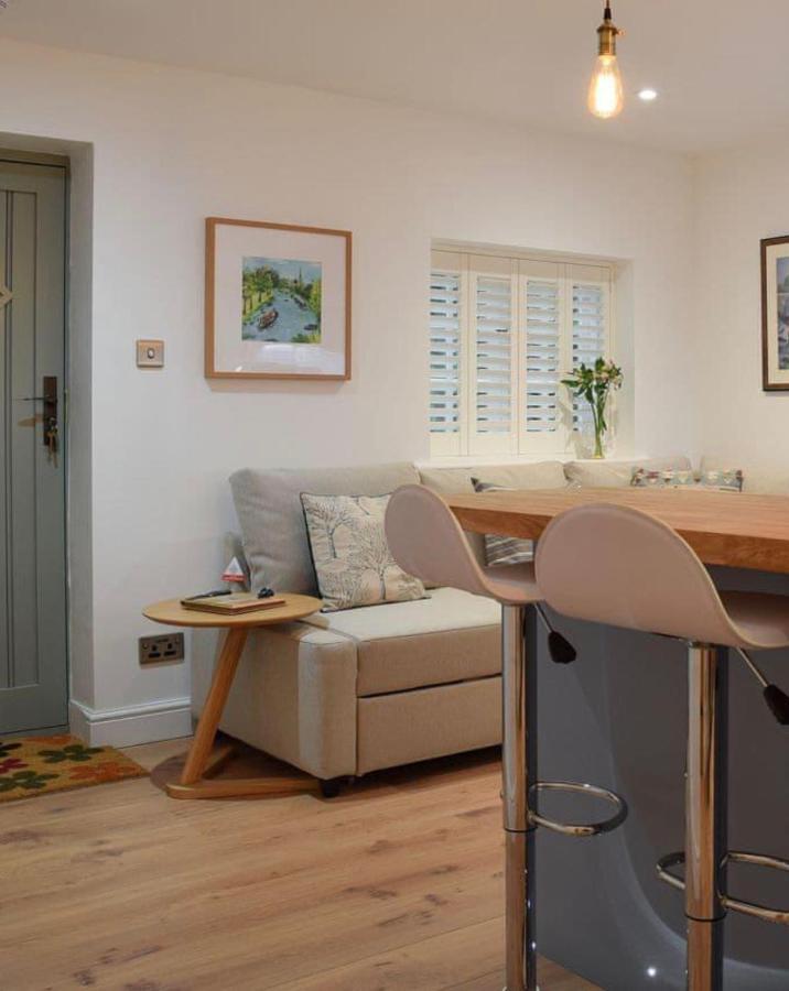 The Snug Entire Home Sleeps 2, Stratford Upon Avon Shottery المظهر الخارجي الصورة