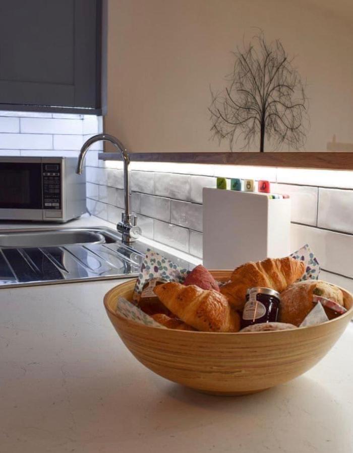 The Snug Entire Home Sleeps 2, Stratford Upon Avon Shottery المظهر الخارجي الصورة